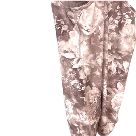 Athleta Floral Light Vintage Rose Workout Athletic Tank - SZ S - Picture 4 of 7